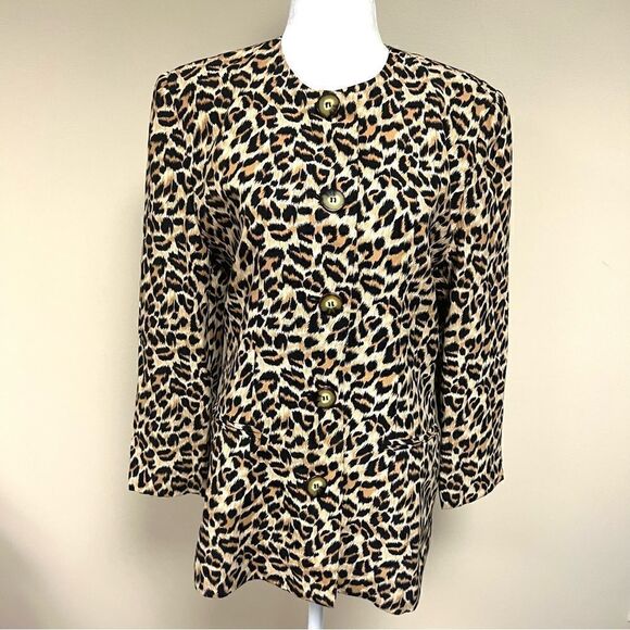 Petite Sophisticate animal print jacket. Size 4 - Picture 1 of 8